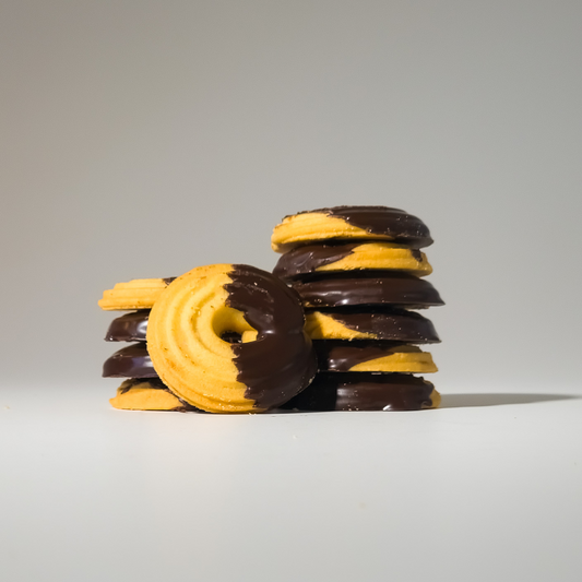 Ciambelle glassate con cioccolato fondente