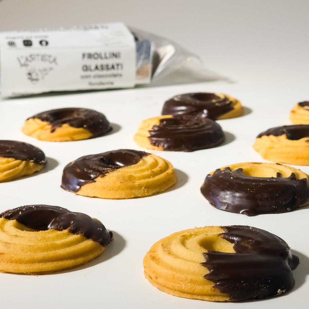 Ciambelle glassate con cioccolato fondente